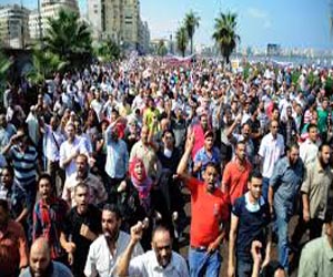   مصر اليوم - حزب الدُّستور يُدين فض وقفة نشطاء الأسكندرية لرفض قانون التَّظاهر