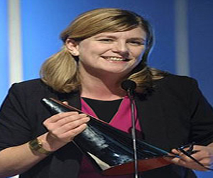   مصر اليوم - الاعلان عن الفائزة بجائزة کتابة المسرحیات في بریطانیا