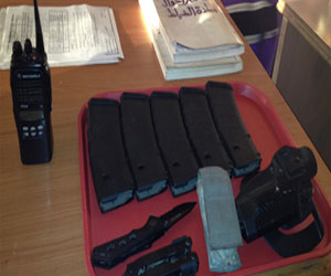   مصر اليوم - ضبط خمسة خزن فارغة وبنسة لقطع الكابلات ومطواة بمطار شرم الشيخ