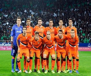 مصر اليوم - ثلاثة أبطال سابقون يسعون إلى بلوغ الأدوار الإقصائية