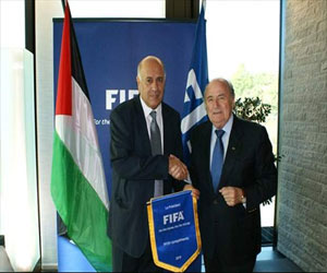 مصر اليوم - الرجوب يؤكد استمرار تجاوزات الكيان ضد الكرة الفلسطينية