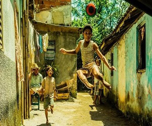   مصر اليوم - فيلم هوليوودي يتناول الأسطورة بيليه يصور في ريو دي جانيرو