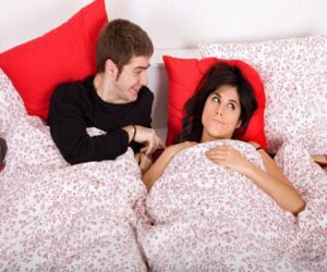   مصر اليوم - البريطانيون يقللون ممارسة الجنس بسبب هموم الحياة