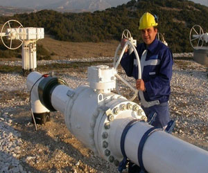   مصر اليوم - بغداد: لن تسمح لكردستان العراق بتصدير النفط دون موافقتها