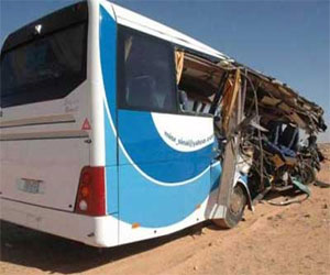   مصر اليوم - ارتفاع عدد مصابي حافلة كيلوباترا في السويس إلى 37