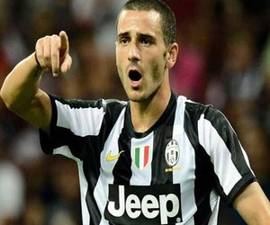 مصر اليوم - موناكو الفرنسي يسعى لضم بانوتيشي مدافع يوفينتوس الإيطالي