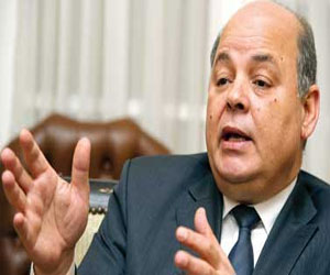   مصر اليوم - صابر عرب يفتتح قصر ثقافة بهاء طاهر في الأقصر ومتحف السيرة الهلالية في قنا