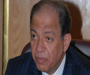   مصر اليوم - إحالة 4 مسؤولين بأسيوط إلى النيابة الإدارية لاستخراجهم تراخيص مخالفة