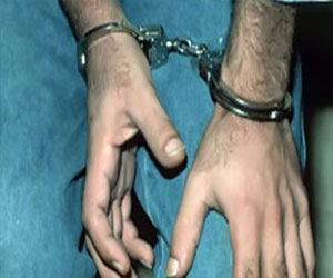   مصر اليوم - إخلاء سبيل صاحب مكتب سيَّارات ضُبِطَ يقود سيَّارة مهرَّبة