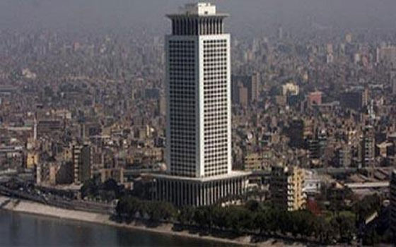   مصر اليوم - مصر تؤكد انتقالها من مرحلة الدفاع عن الثورة إلى تبني سياسة الندية في تعاملها