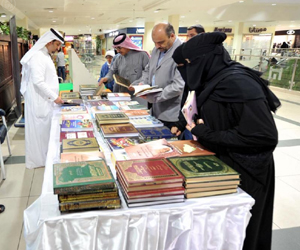   مصر اليوم - المكتبة العامة في أبها تنظم برنامج القراءة أولاً