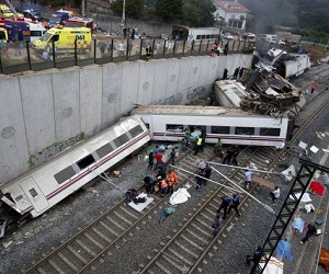   مصر اليوم - 4 قتلى و40 جريحًا جراء إنحراف قطار عن السكة في نيويورك