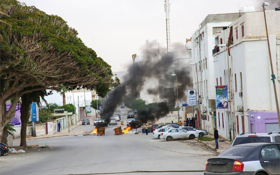   مصر اليوم - العصيان المدني ينتقل لمدينة درنة وأهالي المدينة يقفلون شوارع المدينة