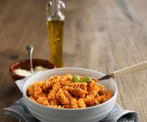   مصر اليوم - المعكرونة الحلزونية مع فليفلة حلوة حمراء محمّصة