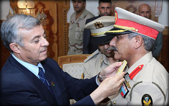   مصر اليوم - رئيس الأركان اللّيبي يطالب بإخلاء المنشآت النفّطية المحاصرة دون شروط