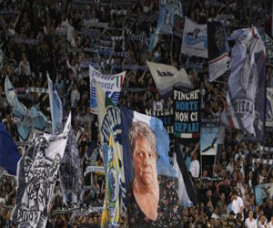   مصر اليوم - جدل كبير في ايطاليا بسبب احتجاز مشجعي لاتسيو