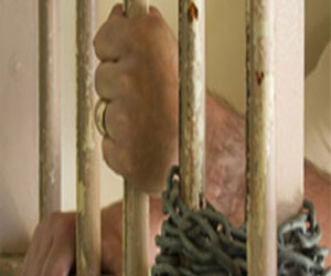   مصر اليوم - تجديد حبس 3 متهمين بالقتل وحيازة السلاح بـ6 أكتوبر15 يومًا