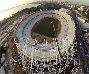   مصر اليوم - استئناف العمل فى استاد ساو باولو بعد توقف خمسة ايام