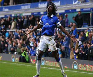   مصر اليوم - لاعبو إيفرتون يتحدون مع لوكاكو ضد جوزيه مورينيو