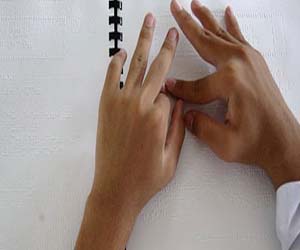   مصر اليوم - متاحف أميركية تقدم جولات للمكفوفين يسمح فيها بلمس المعروضات