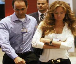   مصر اليوم - بحث رفع أسماء أحفاد مبارك من الممنوعين من السَّفر