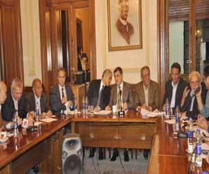   مصر اليوم - القيادات الثوريّة المصريّة تدرس إعداد مبادرة بمطالبها