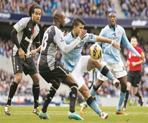 مصر اليوم - بليغريني يؤكد بقاء دزيكو في صفوف مانشستر سيتي