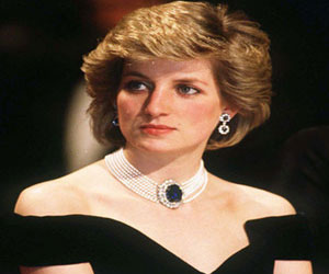   مصر اليوم - بيع فستان للأميرة ديانا بـ140 ألف دولار في مزاد علني