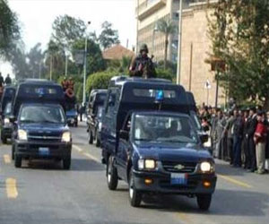   مصر اليوم - ضبط سيارة بها 4 أشخاص وسلاح ومخدرات في العريش