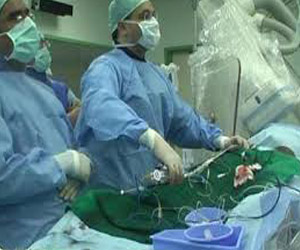   مصر اليوم - فريق طبي مغربي فرنسي ينجح في تركيب صمام للقلب بدون عملية جراحية