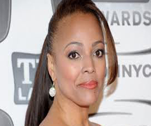 مصر اليوم - الممثلة الأميركية كيم فيلدز ترزق بإبنها الثاني