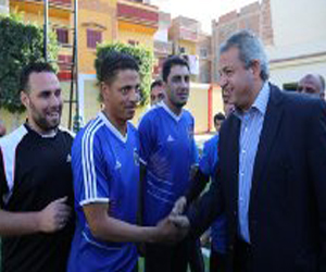   مصر اليوم - وزير الشباب يفتتح مركز شباب قبريط بعد التطوير