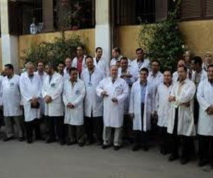   مصر اليوم - عودة الصّيدلاني المختطف في سوهاج وإنهاء إضراب الأطبّاء