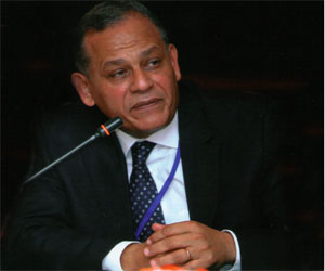   مصر اليوم - السادات يؤكِّد أن الآلة الإعلاميَّة لجماعة الإخوان قويَّة