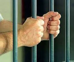   مصر اليوم - القبض على صاحب شركة ببنها بتهمة النصب على 11 شخصًا لتسفريهم للخارج