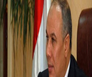   مصر اليوم - رئيس جامعة سوهاج يشدّد على أن الجامعة لتلقي العلم بعيدًا عن السياسة