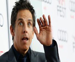   مصر اليوم - بن ستيلر يخلد نفسه فى هوليوود بوضع بصماته على لوح من الأسمنت