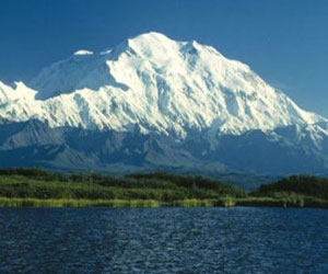   مصر اليوم - جوناثان فلوريز يحلق فوق مرتفعات كولومبيا