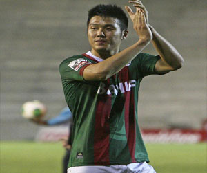   مصر اليوم - الكوري سوك يعود إلى تدريبات أهلي جدة لدعم هجومه قبل مواجهة نجران