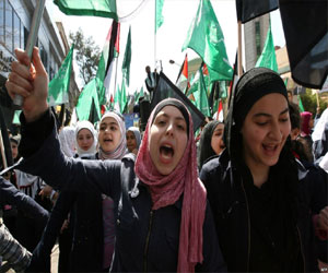   مصر اليوم - النظام السوري يطلق النار على مظاهرة في مخيم اليرموك