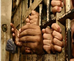   مصر اليوم - ضبط 3 مأجورين من الإخوان وبحوزتهم مولوتوف في مطروح