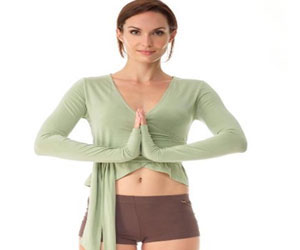 مصر اليوم - ملابس رياضيّة ترطب البشرة وتمنحها النِّعومة