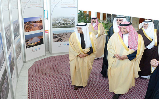   مصر اليوم - الأمير خالد بن بندر يؤكد على دعم مجهودات الهيئة كافة في مجال السياحة والآثار