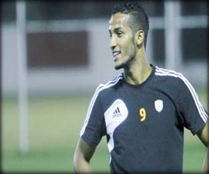   مصر اليوم - الأطفال المعوقون يشاركون هزازي فرحته بنجاح الجراحة