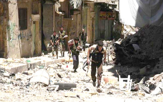   مصر اليوم - اشتباكات عنيفة بين القوَّات الحكوميَّة والكتائب الإسلاميَّة في محيط الفرقة 17