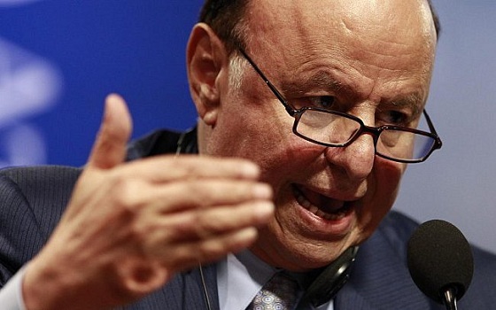   مصر اليوم - الرّئيس اليمني يمنع 5 قيادات من السّفر على خلفيّة أحداث وزارة الدّفاع