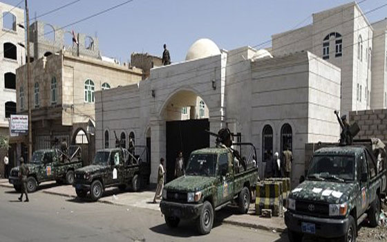   مصر اليوم - الأمن اليمني يشدّد الإجراءات في محيط البعثات الدبلومسية لدى صنعاء