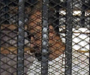   مصر اليوم - البلتاجي يسخر من الدُّستور خلال جلسة محاكمته