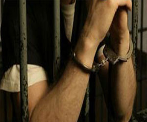   مصر اليوم - ضبط مندوب مبيعات يتاجر في العقاقير المخدِّرة في أسيوط