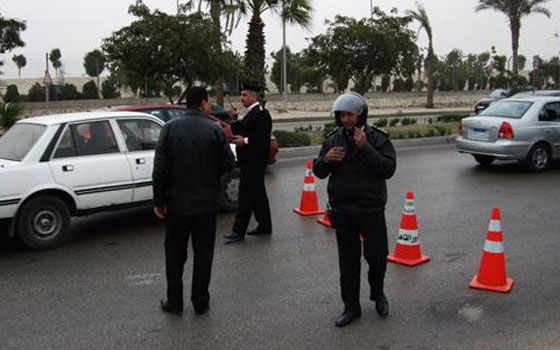   مصر اليوم - ضبطُ عاملٍ في محلِ سمك قتلّ مُتقاعد للاستيّلاءِ على أمواله في القاهرة